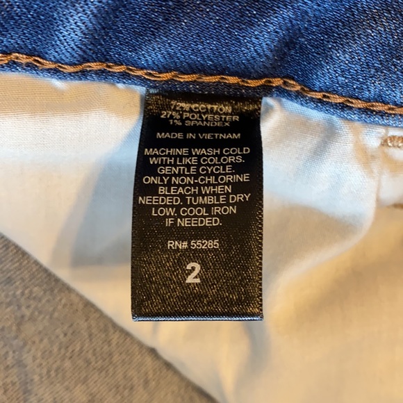 Express Jean Shorts- Like New! - Picture 3 of 3